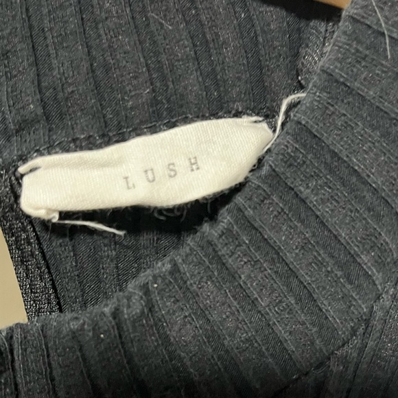 LUSH Black Ribbed Cold Shoulder Tie-Front Midi Dress - Small - Picture 10 of 12